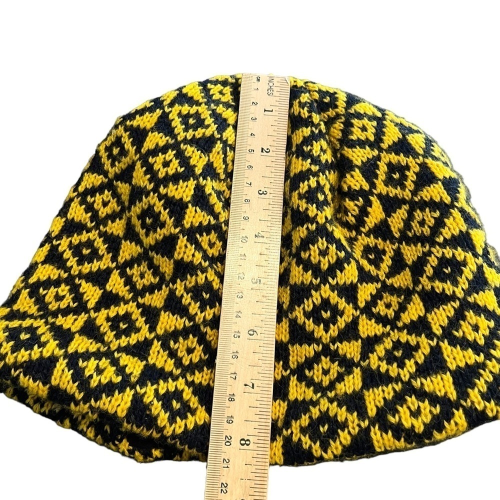 Minnesota Mittens Black Yellow Wool Cap Made in USA Fleece Lined - Picture 3 of 5